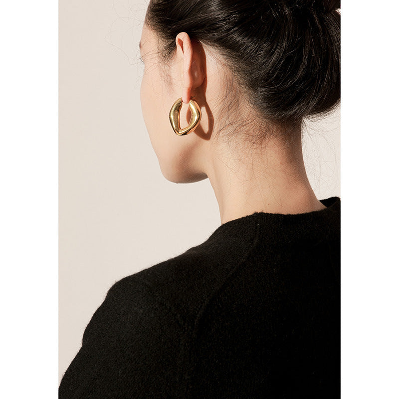 Raye U-Shaped Hoops | 18K Gold Plating