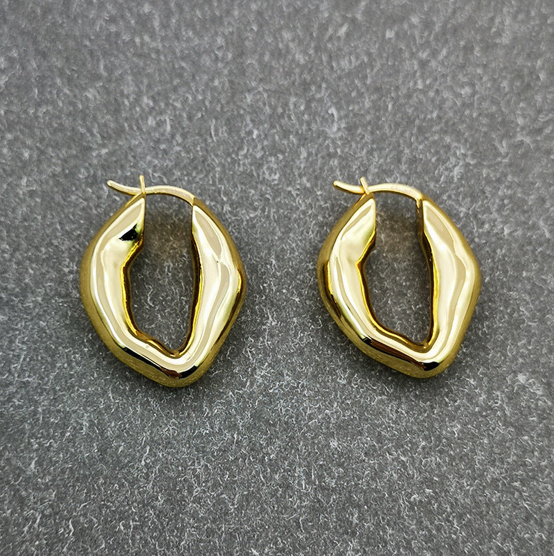 Raye U-Shaped Hoops | 18K Gold Plating